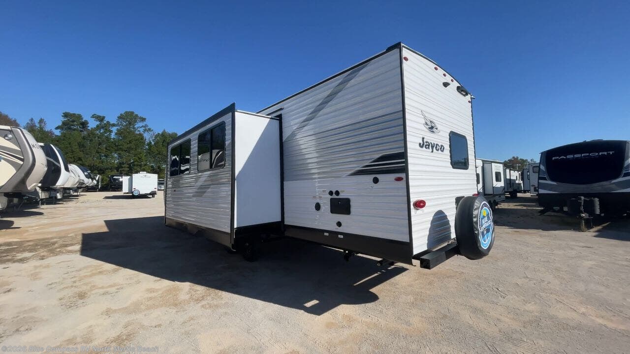 New 2026 Jayco Jay Flight SLX 330TBS available in Longs, South Carolina