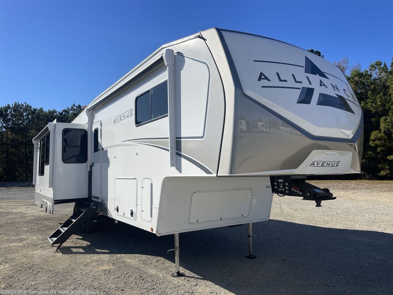 New 2026 Alliance RV Avenue 35RKS available in Longs, South Carolina