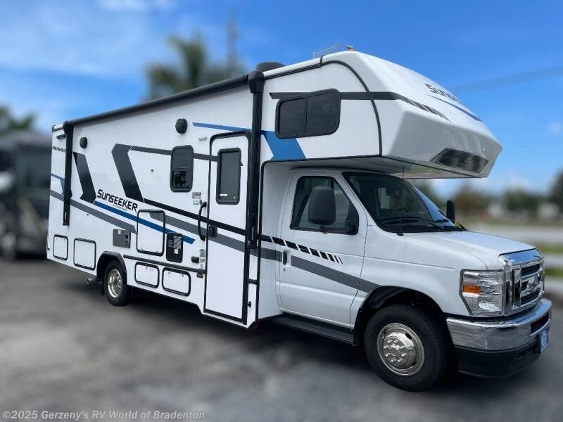 New 2025 Forest River Sunseeker 2440DS available in Bradenton, Florida