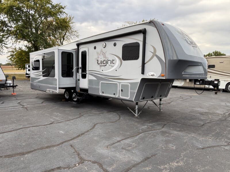Used 2017 Highland Ridge Open Range Light 319RLS available in Rockford, Illinois