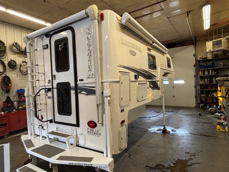 Used 2021 Northern Lite Limited Edition 9 6 LE WET BATH available in Rockford, Illinois