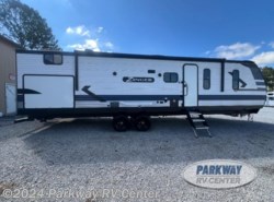 Used 2023 CrossRoads Zinger ZR340BH available in Ringgold, Georgia