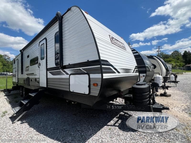 Used 2024 Coleman  Lantern 334BH available in Ringgold, Georgia