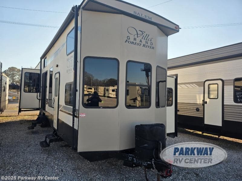Used 2019 Forest River Salem Grand Villa 42DL available in Ringgold, Georgia