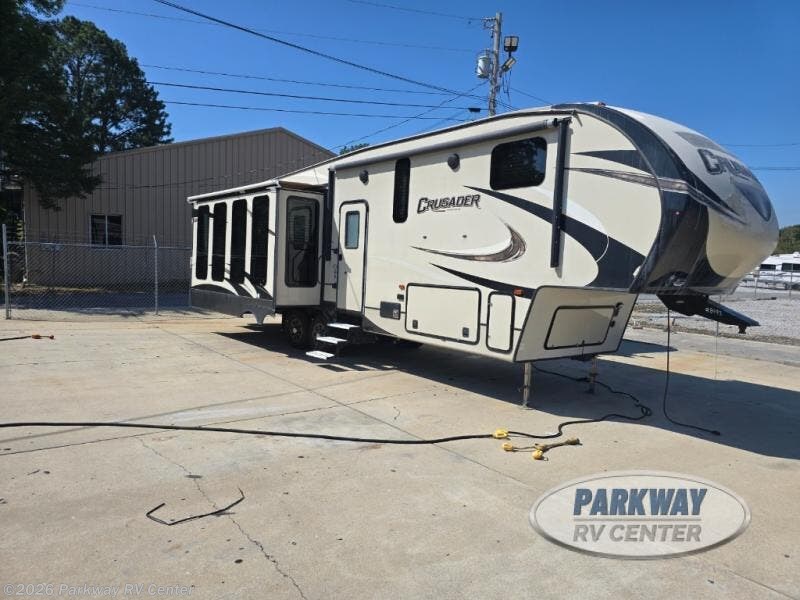 Used 2018  Prime Time Crusader 322RES by Prime Time from Parkway RV Center in Ringgold, GA