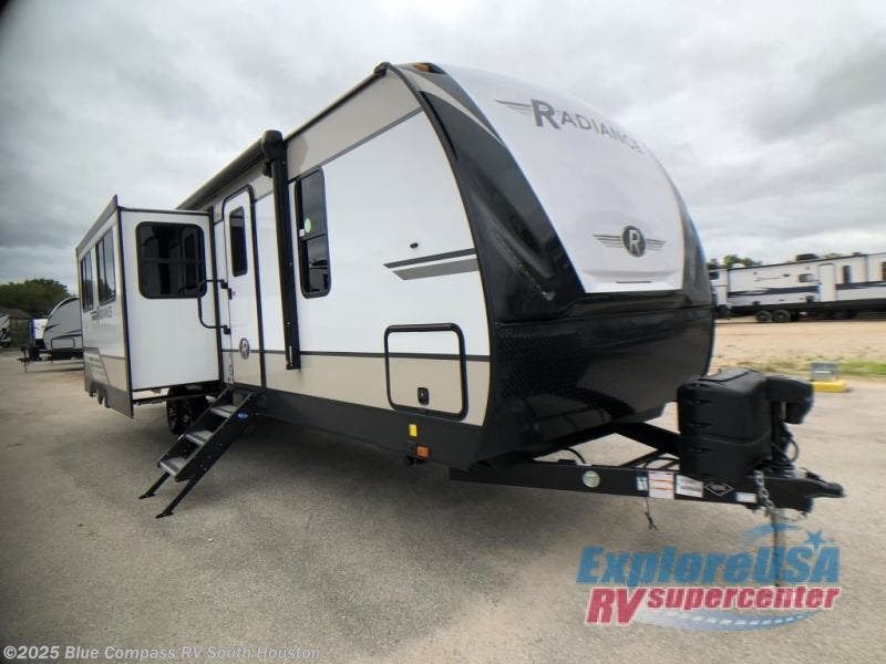 2021 Cruiser RV Radiance Ultra Lite 32BH