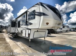  Used 2018 Dutchmen Voltage V4205 available in Houston, Texas