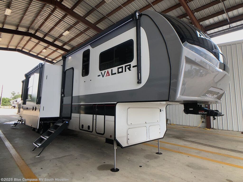 New 2025 Alliance RV Valor 44V14 available in Alvin, Texas