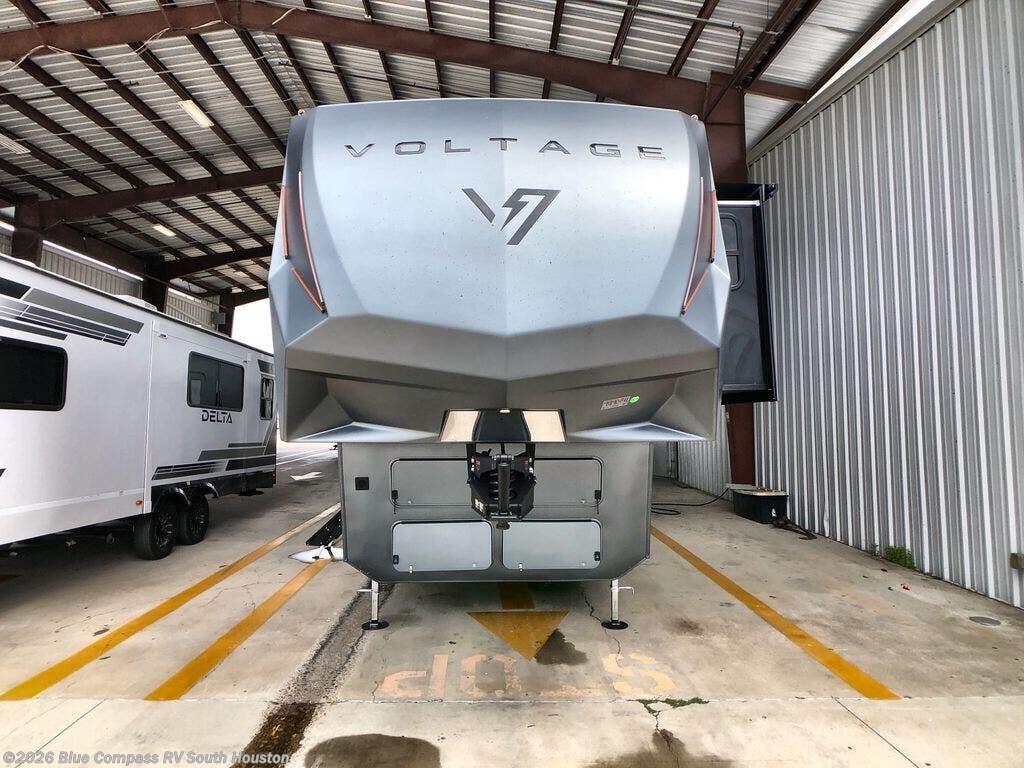 New 2026 Dutchmen Voltage V-Series 3850 available in Alvin, Texas