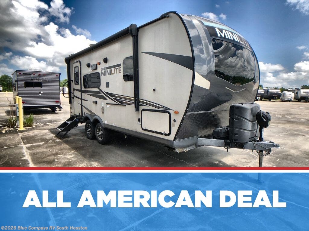 Used 2023 Forest River Rockwood Signature 2109S available in Alvin, Texas