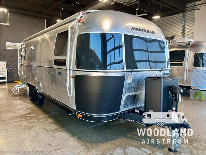 New 2025 Airstream Flying Cloud 27FB available in Grand Rapids, Michigan