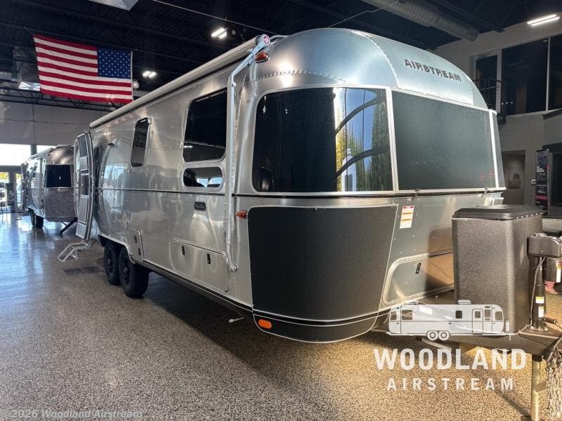 New 2026 Airstream Flying Cloud 27FB Twin available in Grand Rapids, Michigan