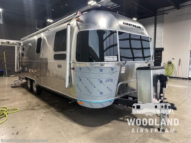 New 2026 Airstream Globetrotter 27FB available in Grand Rapids, Michigan