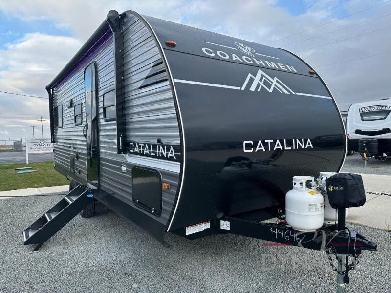 New 2026 Coachmen Catalina Summit Series 8 221EPIC available in Bunker Hill, Indiana