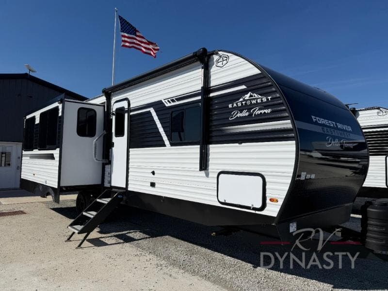 New 2026 East to West Della Terra 272RL available in Bunker Hill, Indiana