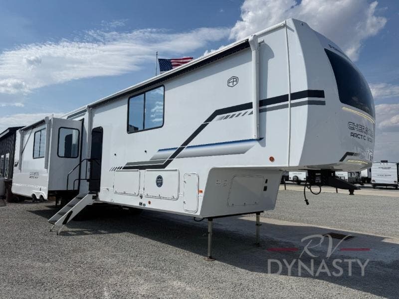 New 2026 Forest River Cherokee Arctic Wolf 387ML available in Bunker Hill, Indiana