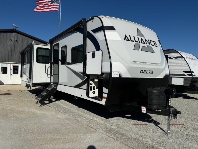 Used 2025  Alliance RV Delta 292RL by Alliance RV from RV Dynasty in Bunker Hill, IN