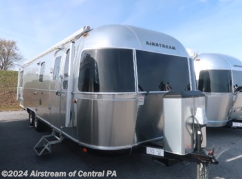 Used 2018 Airstream Classic 30RB Twin available in Duncansville, Pennsylvania