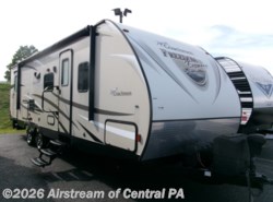 Used 2017 Coachmen Freedom Express Ultra Lite 282 BHDS available in Duncansville, Pennsylvania
