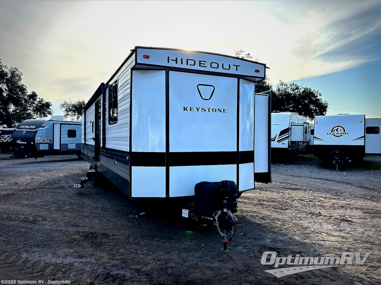 New 2026 Keystone Hideout 38BHT available in Zephyrhills, Florida