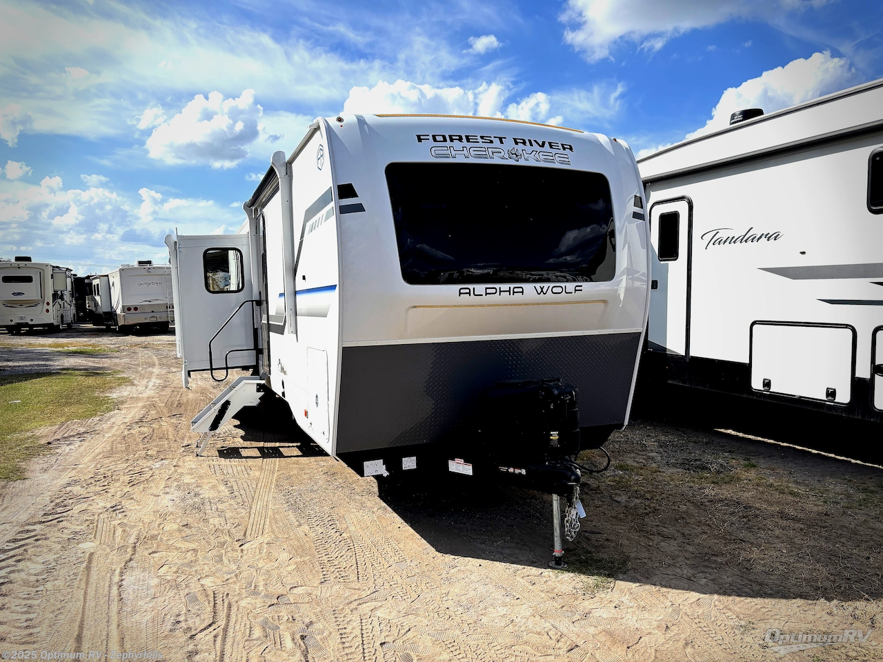 New 2026 Forest River Cherokee Alpha Wolf 26RL available in Zephyrhills, Florida