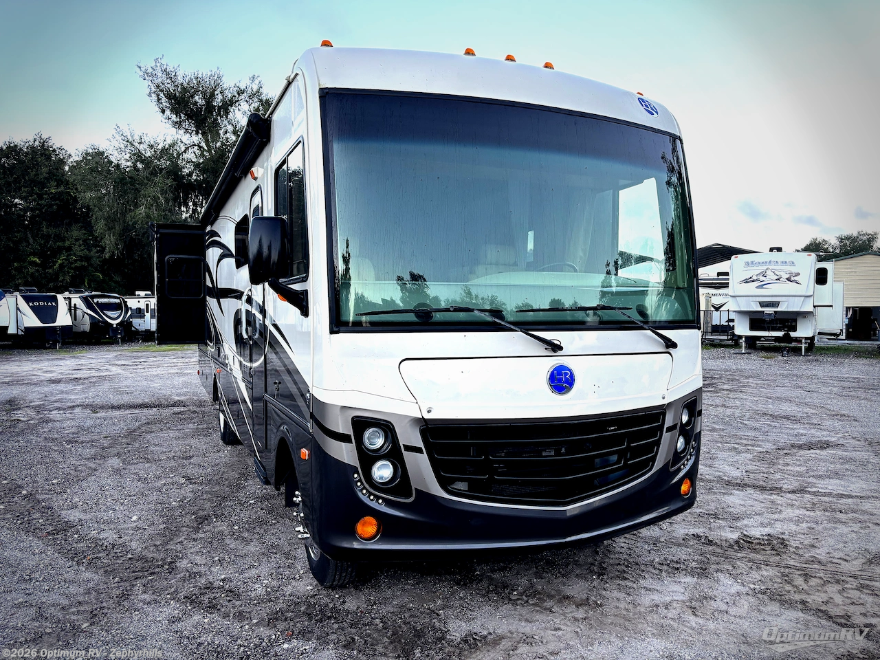 Used 2018  Holiday Rambler Vacationer XE 32A by Holiday Rambler from Optimum RV - Zephyrhills in Zephyrhills, FL