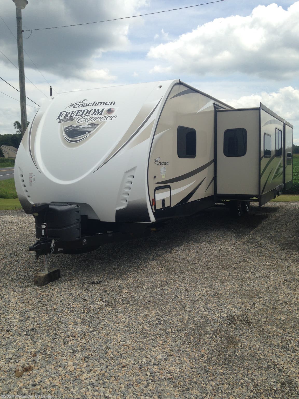 2016 coachmen freedom express liberty edition 320bhds