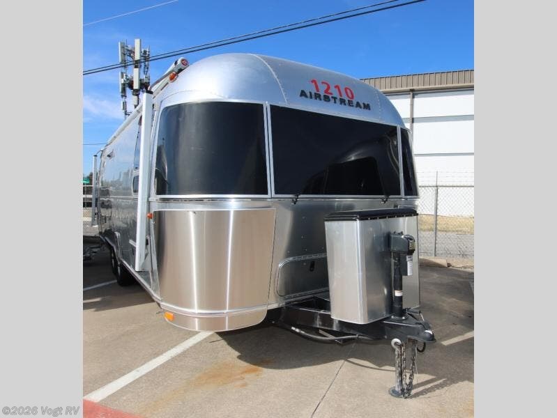 Used 2021  Airstream Globetrotter 27FBT by Airstream from Vogt RV in Fort Worth, TX