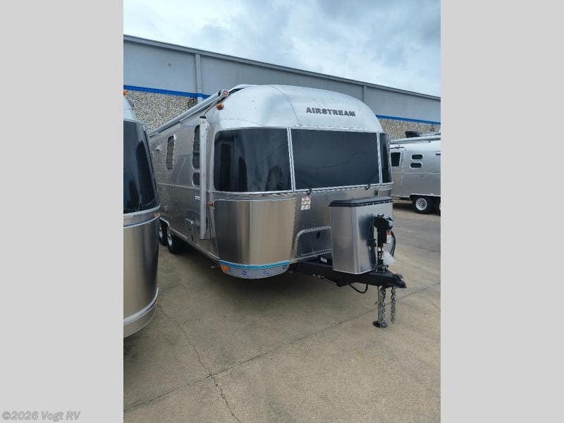 New 2026  Airstream International 25FB Twin by Airstream from Vogt RV in Fort Worth, TX