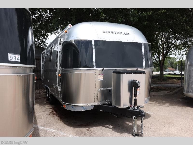 New 2027  Airstream Flying Cloud 25FB Twin by Airstream from Vogt RV in Fort Worth, TX