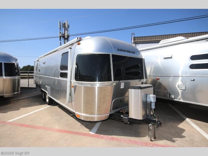 Used 2019  Airstream Globetrotter 27FBQ by Airstream from Vogt RV in Fort Worth, TX