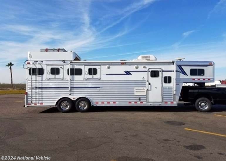 2005 4 Star Rv 4 Horse 11 Sw Trailer With Living Quarters For
