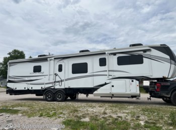 Used 2022 Jayco North Point 382FLRB available in Davisville, Missouri