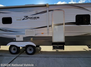 Used 2016 CrossRoads Zinger 27RL available in Grand Coulee, Washington