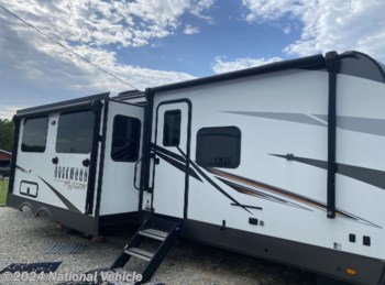 Used 2021 Forest River Rockwood Signature 8336BH available in Sulpher, Oklahoma