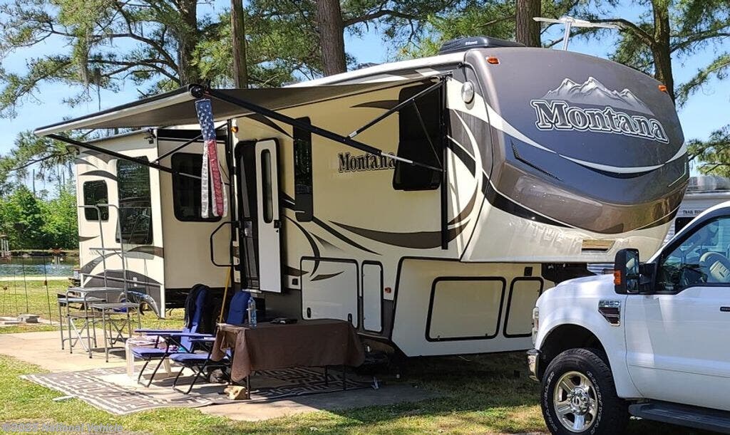 Used 2016 Keystone Montana 3611RL available in Farmville, Virginia
