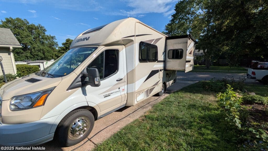 Used 2018 Thor Motor Coach Gemini 23TB available in Lawrence, Kansas