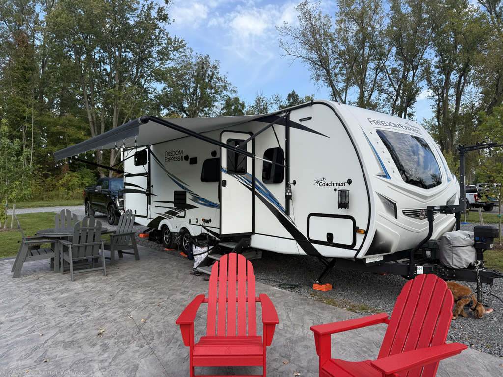 Used 2021 Coachmen Freedom Express Liberty 292BHDSLE available in Baldwinsville, New York