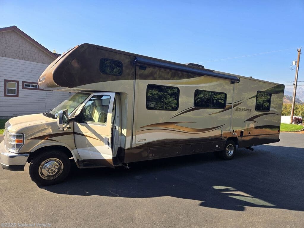 Used 2015 Winnebago Minnie Winnie Premier 31KP available in Cashmere, Washington