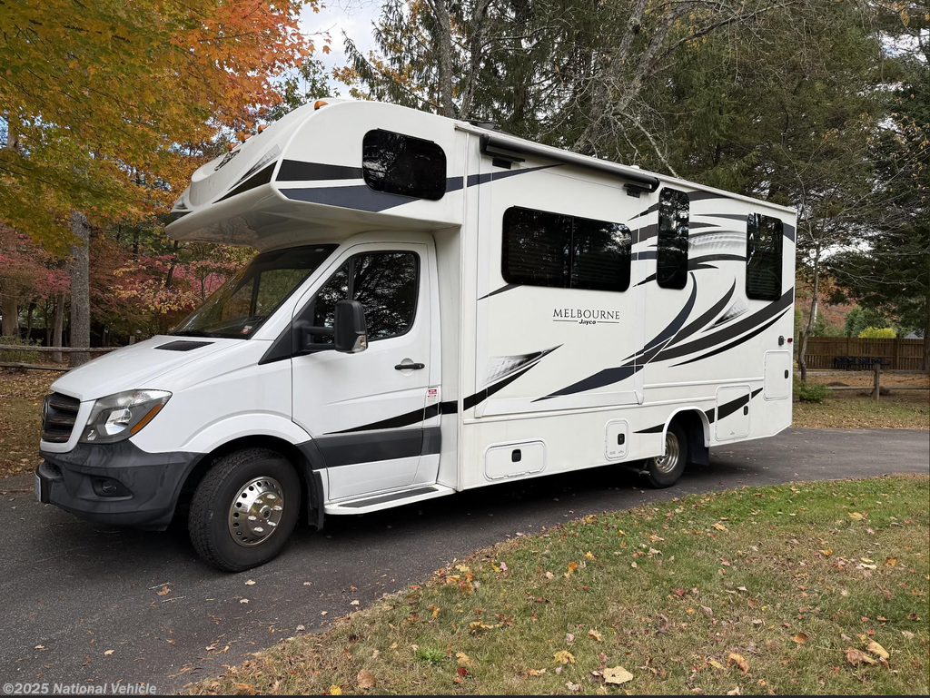 Used 2018 Jayco Melbourne 24K available in South Kingstown, Rhode Island