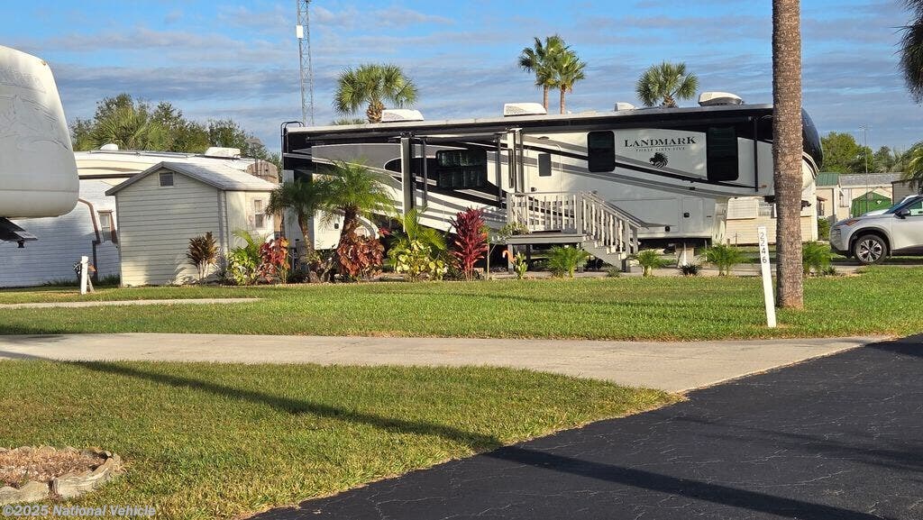 Used 2016 Heartland Landmark 365 Charleston available in Zolfo, Florida