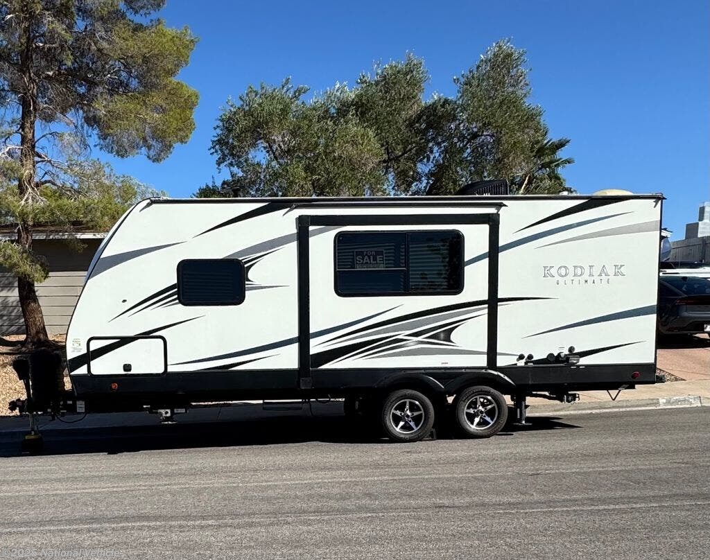 Used 2018 Dutchmen Kodiak Ultimate 230RBSL available in Henderson, Nevada