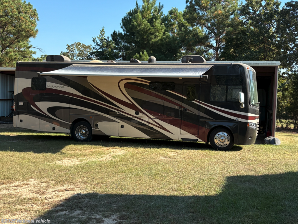 Used 2016 Thor Motor Coach Miramar 33.5 available in Brownsboro, Texas