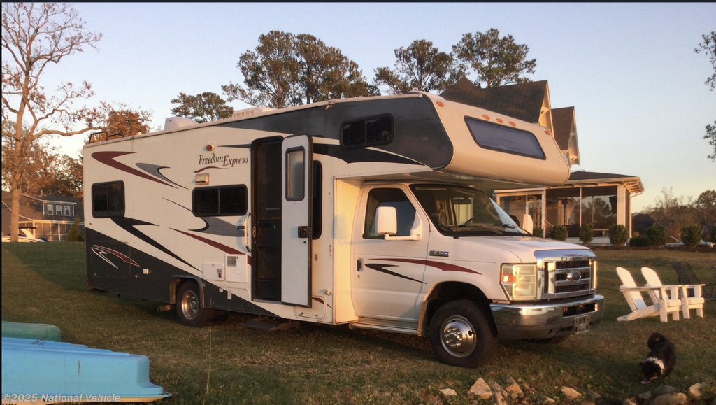 Used 2009 Coachmen Freedom Express 26SO available in Chapin, South Carolina