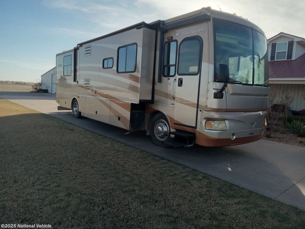 Used 2006 Fleetwood Bounder 38N available in Verden, Oklahoma