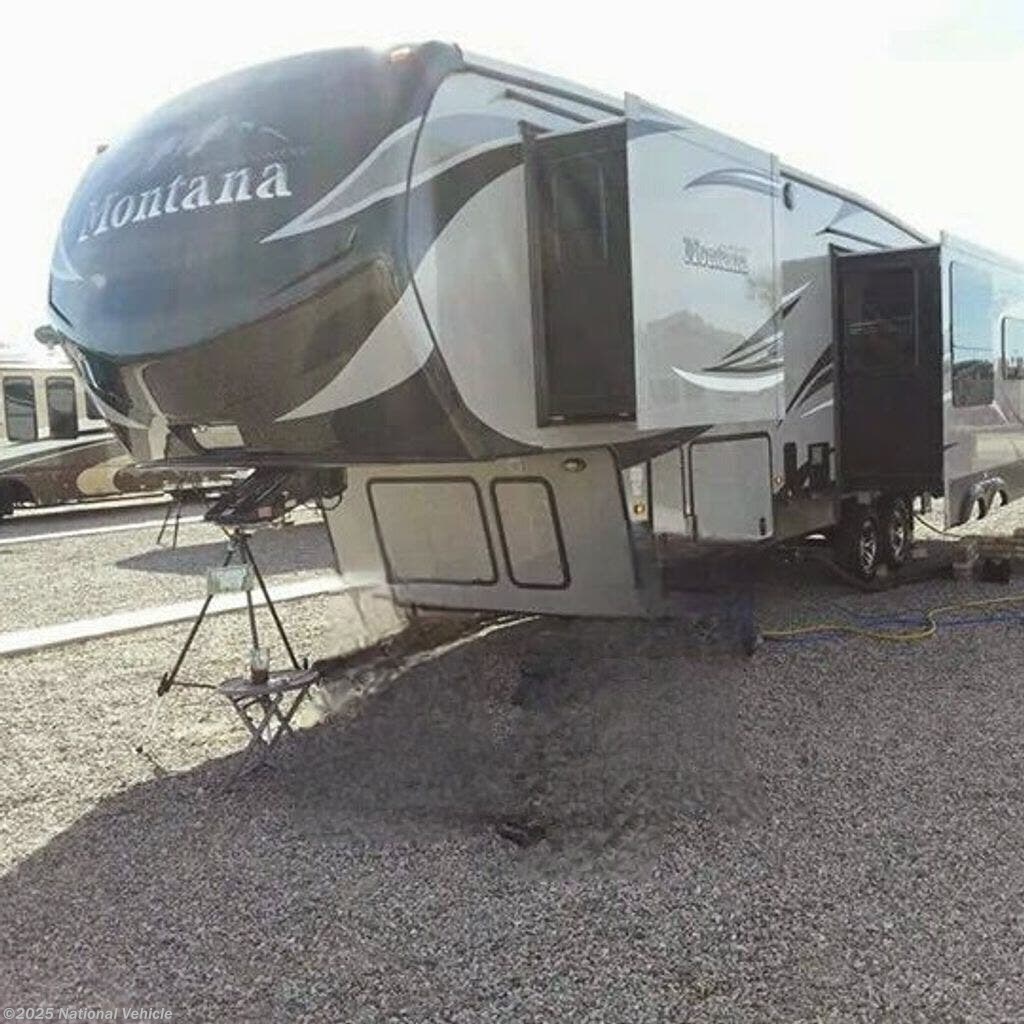 Used 2015 Keystone Montana High Country 305RL available in Blue Springs, Missouri