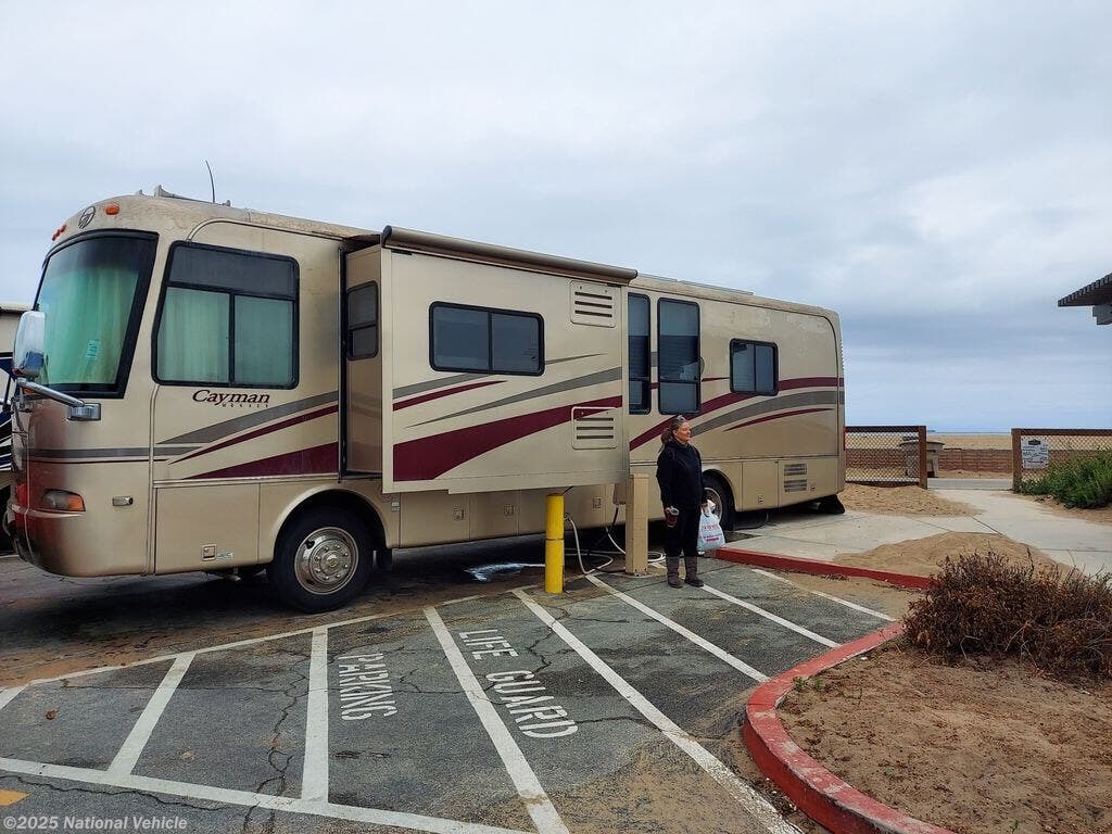 Used 2005 Monaco RV Cayman 34SBD available in Fountain Valley, California