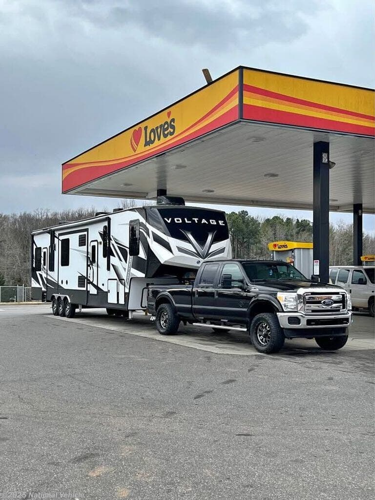 Used 2021 Dutchmen Voltage Toy Hauler 4075 available in Statesville, North Carolina