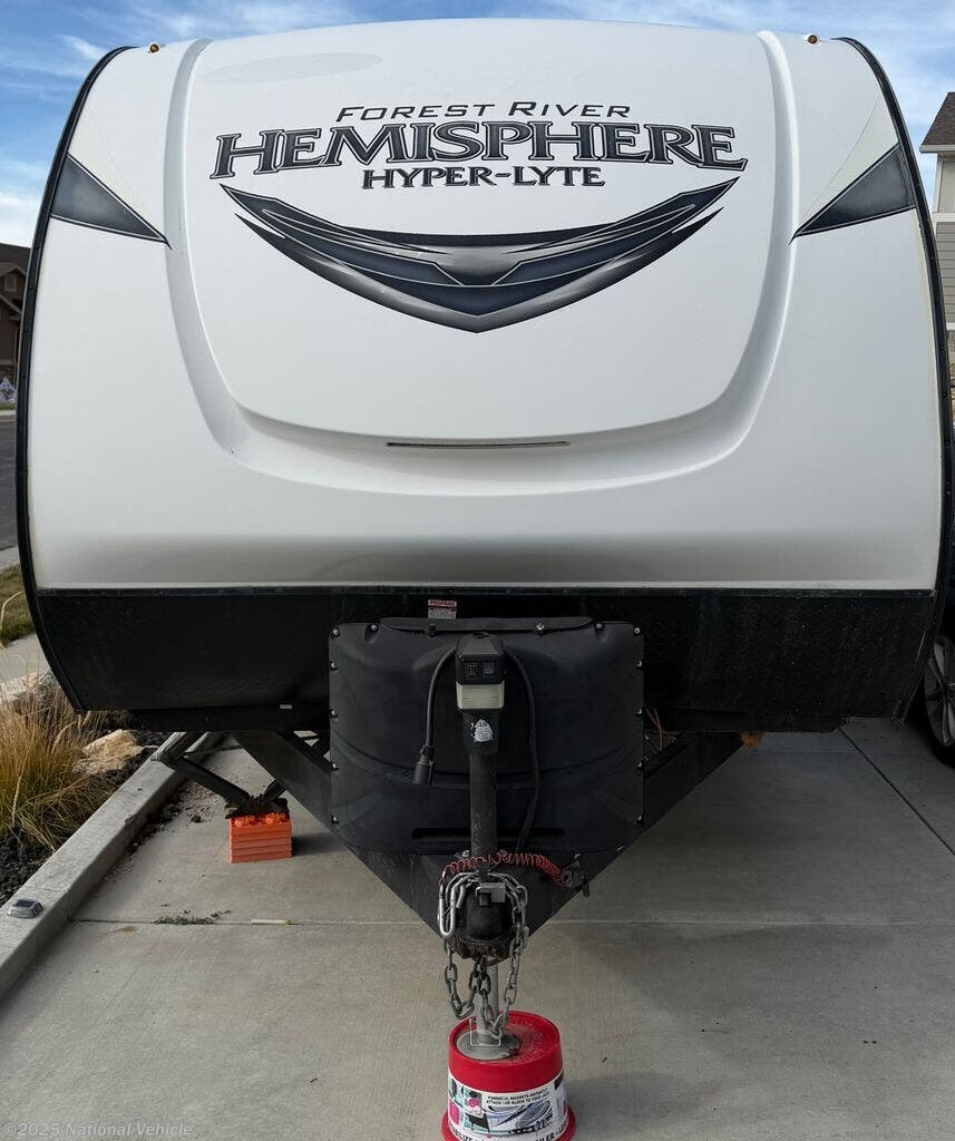 Used 2018 Forest River Wildwood Heritage Glen Lite 24BHHL available in North Ogden, Utah