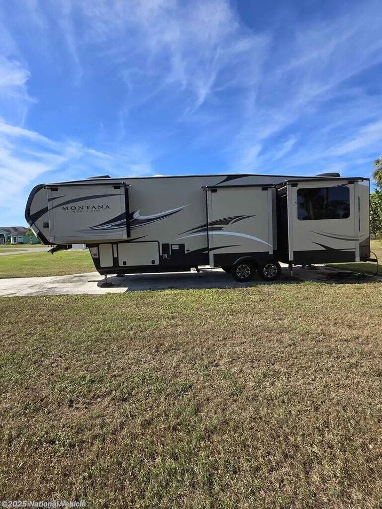 Used 2017 Keystone Montana High Country 345RL available in Port Charlotte, Florida